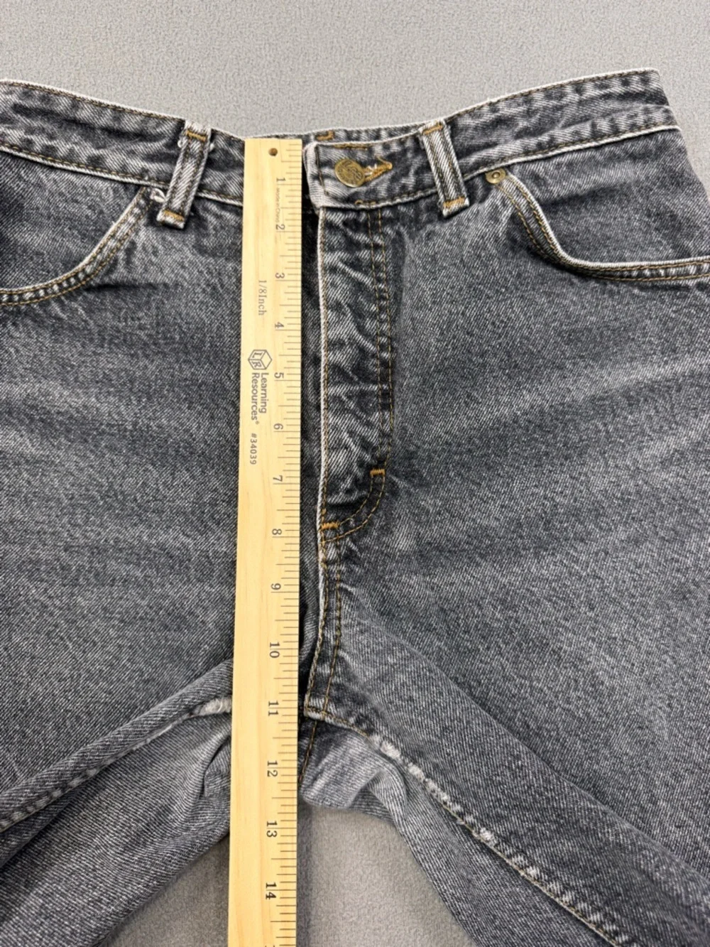 VINTAGE 90’s Lee M.R. Black Wash High Waisted Long Jeans Shorts, Frayed Hem, 26